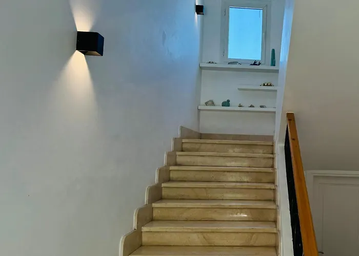 With 5 Bedrooms & 4 Bathrooms - Private Heated Pool Villa *