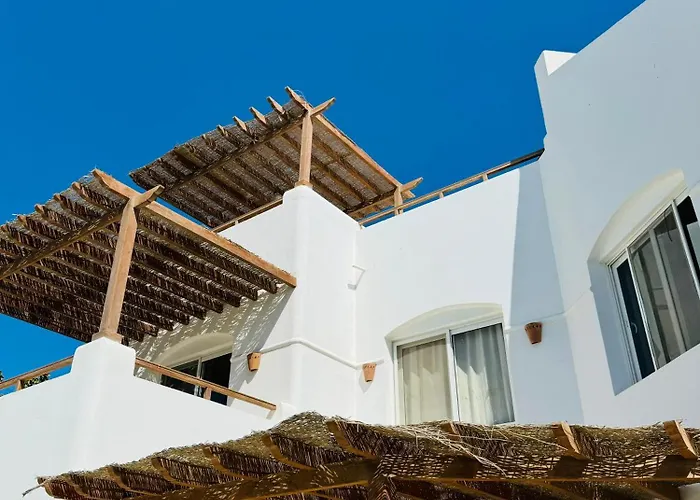 With 5 Bedrooms & 4 Bathrooms - Private Heated Pool Villa *