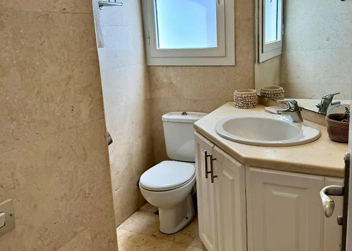 With 5 Bedrooms & 4 Bathrooms - Private Heated Pool Villa *