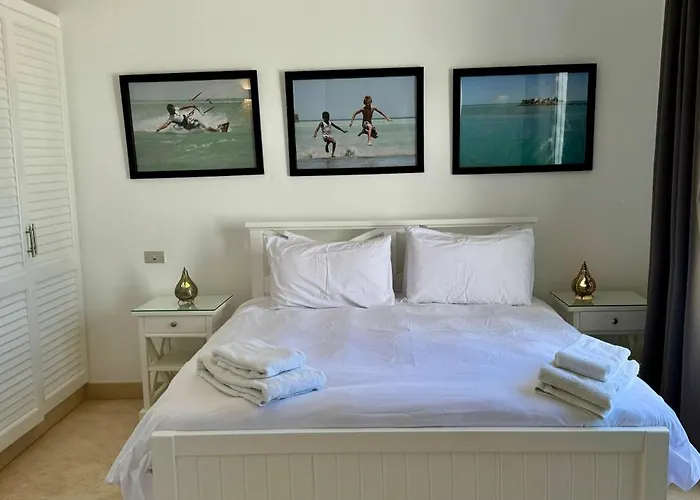 With 5 Bedrooms & 4 Bathrooms - Private Heated Pool * Hurghada